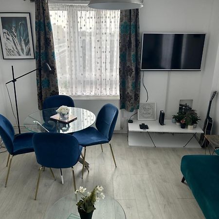 Cosy 2-Bedroom Flat In Finsbury Park, Modern, Convenient & Close To Central London! Екстериор снимка